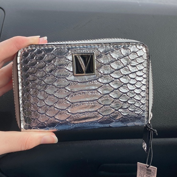 Victoria's Secret Handbags - NWT Victoria’s Secret Wallet